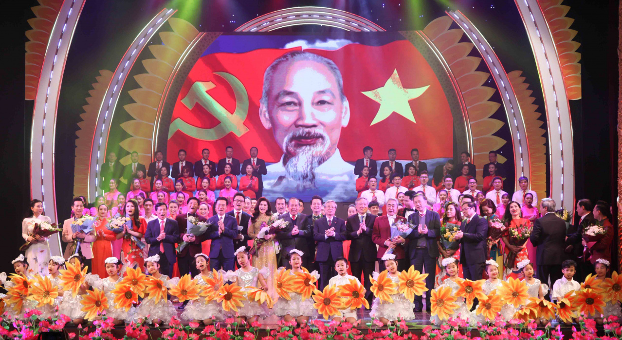 Mùa xuân dâng Đảng