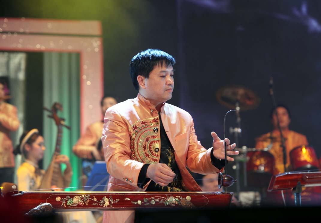 Trống Cơm – NSƯT Xuân Bình (Đàn Bầu)