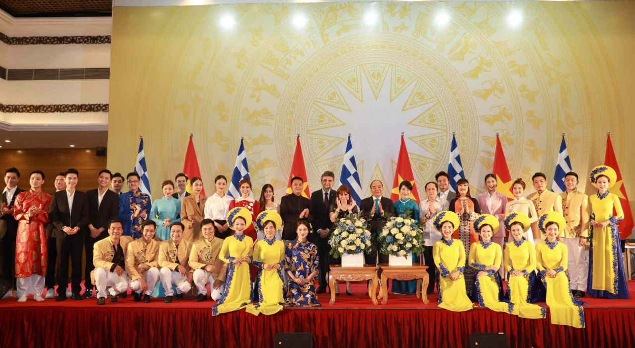 Chủ tịch nước Nguyễn Xuân Phúc tiếp Tổng thống Hy Lạp Katerina Sakellaropoulou