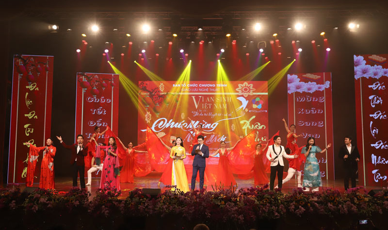 chương trình nghệ thuật ” Vì an sinh Việt Nam” , chủ đề :” Tết cho trẻ khuyết tật – Mồ côi”