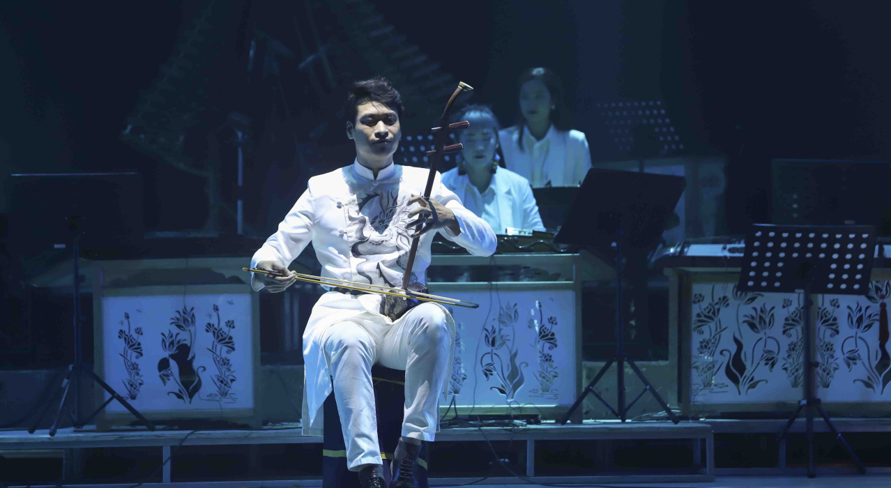 Vó Ngựa Trên Mây – Trần Văn Dũng