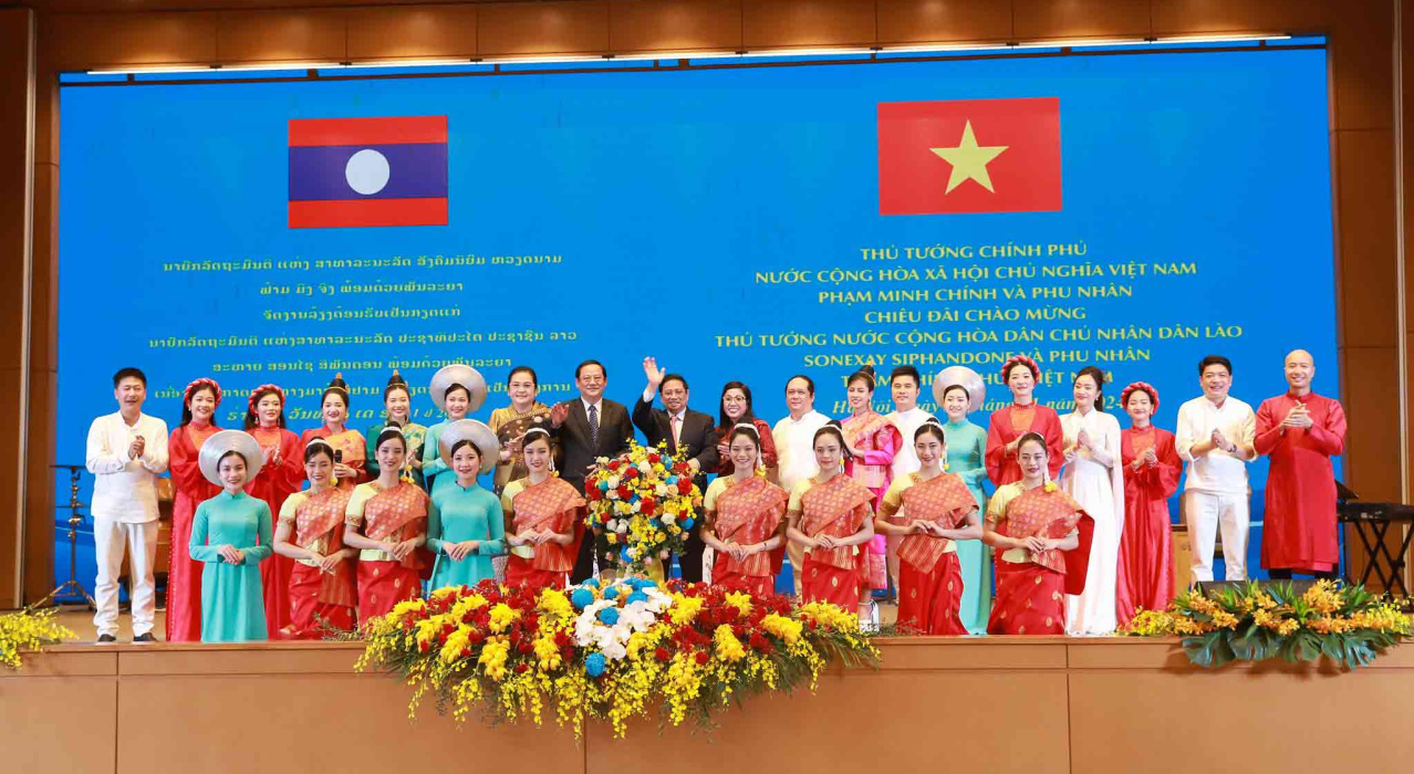 Thủ tướng Chính phủ Phạm Minh Chính chủ trì lễ đón Thủ tướng Chính phủ nước Cộng hòa Dân chủ Nhân dân Lào Sonexay Siphandone