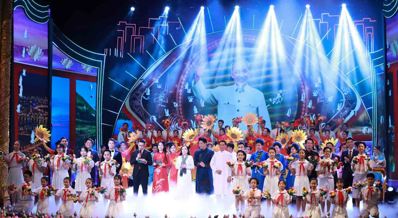 Quà Tháng 5 Dâng Người