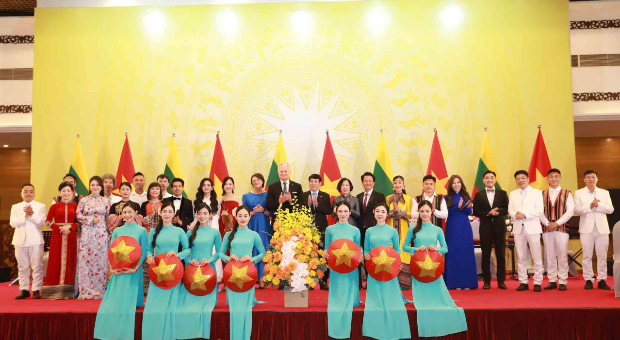 Chủ tịch nước Lương Cường chủ trì Lễ đón Tổng thống Litva Gitanas Nauseda và Phu nhân thăm chính thức Việt Nam.
