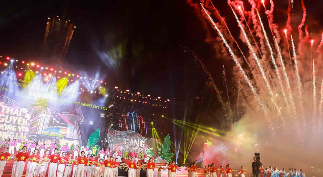 CHƯƠNG TRÌNH NGHỆ THUẬT “TỰ HÀO ĐẢNG QUANG VINH – VỮNG BƯỚC KỶ NGUYÊN MỚI”