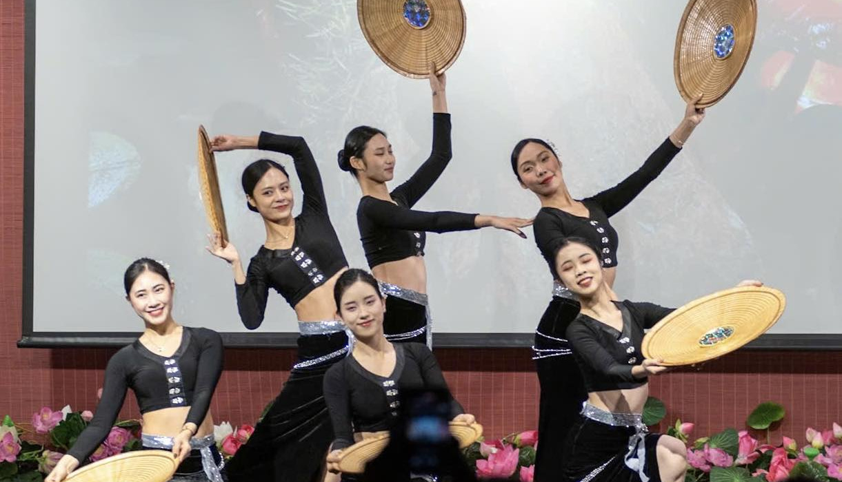 Nhà hát Ca Múa Nhạc Quốc gia Việt Nam ghi dấu ấn tại Paris và Lyon – Lan tỏa “Hồn Việt” giữa trời Âu**